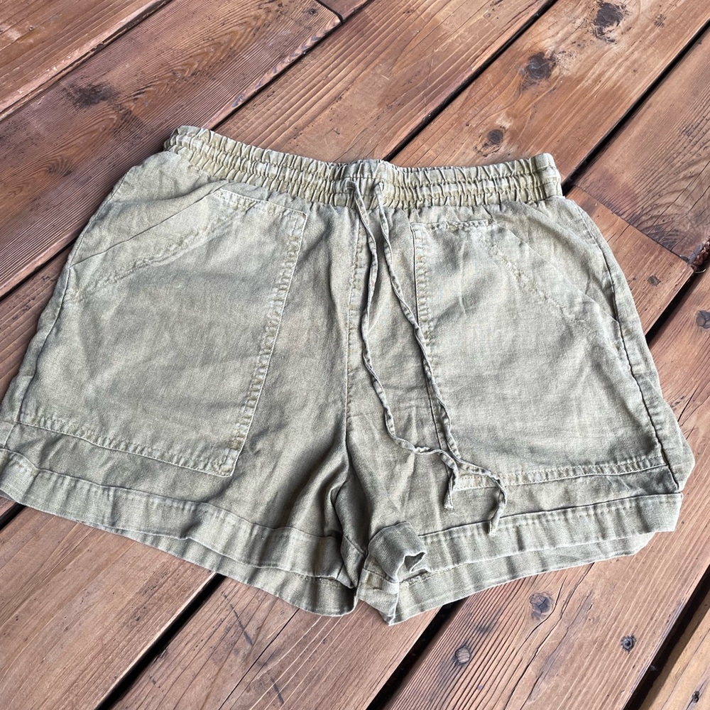 Universal Thread Sage Green Women's Cargo Shorts